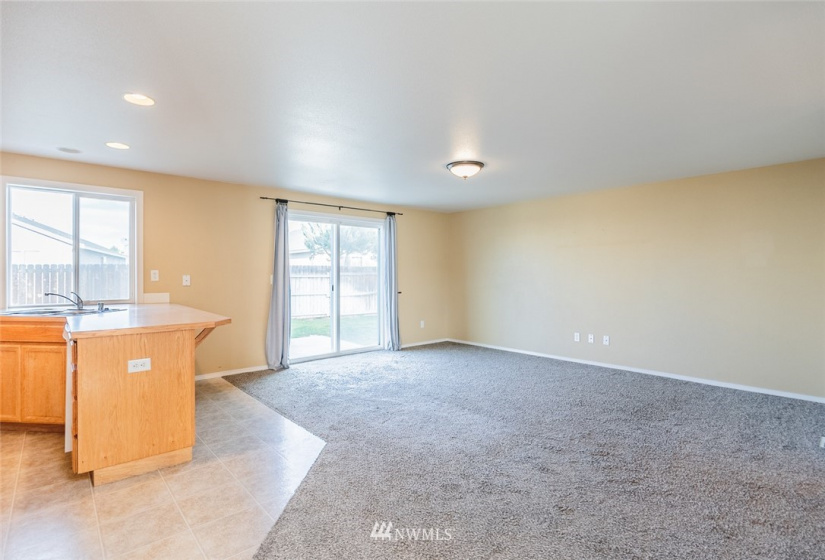 458 Trout, Moses Lake, Washington 98837, 4 Bedrooms Bedrooms, ,2 BathroomsBathrooms,Residential,For Sale,Trout,NWM1866981
