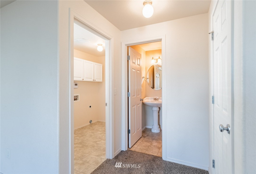 458 Trout, Moses Lake, Washington 98837, 4 Bedrooms Bedrooms, ,2 BathroomsBathrooms,Residential,For Sale,Trout,NWM1866981