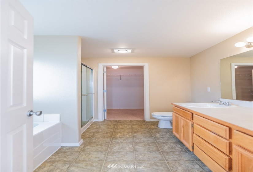 458 Trout, Moses Lake, Washington 98837, 4 Bedrooms Bedrooms, ,2 BathroomsBathrooms,Residential,For Sale,Trout,NWM1866981