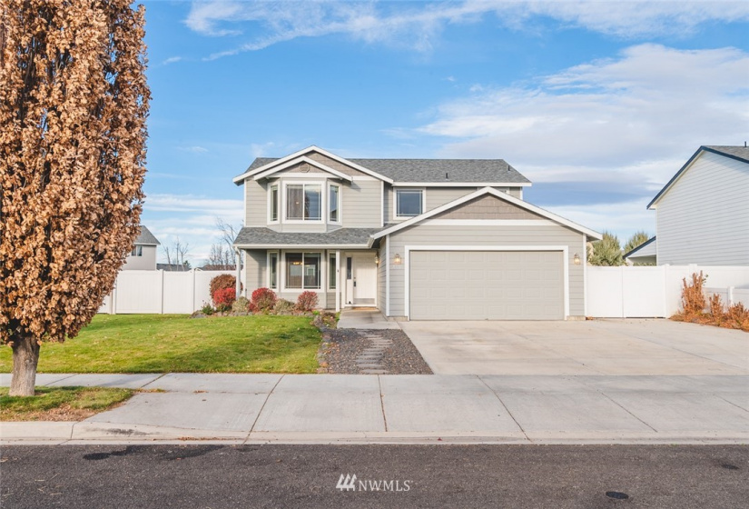 458 Trout, Moses Lake, Washington 98837, 4 Bedrooms Bedrooms, ,2 BathroomsBathrooms,Residential,For Sale,Trout,NWM1866981