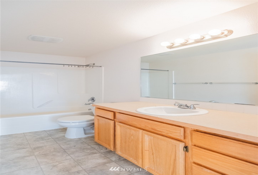458 Trout, Moses Lake, Washington 98837, 4 Bedrooms Bedrooms, ,2 BathroomsBathrooms,Residential,For Sale,Trout,NWM1866981