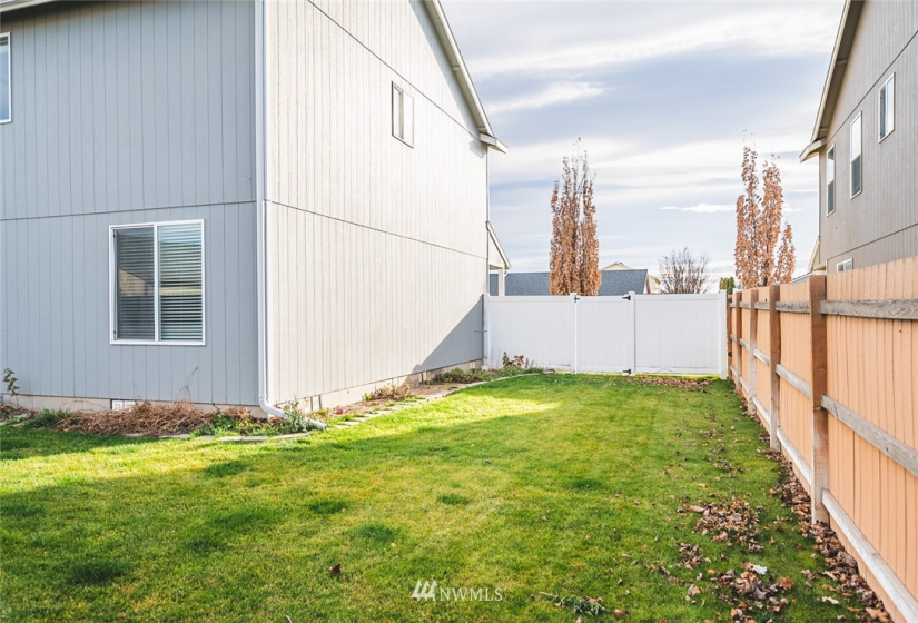 458 Trout, Moses Lake, Washington 98837, 4 Bedrooms Bedrooms, ,2 BathroomsBathrooms,Residential,For Sale,Trout,NWM1866981