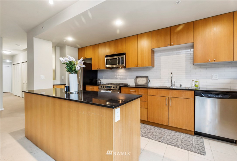 76 Cedar, Seattle, Washington 98121, 1 Bedroom Bedrooms, ,1 BathroomBathrooms,Residential,For Sale,The Parc Belltown,Cedar,NWM1868898
