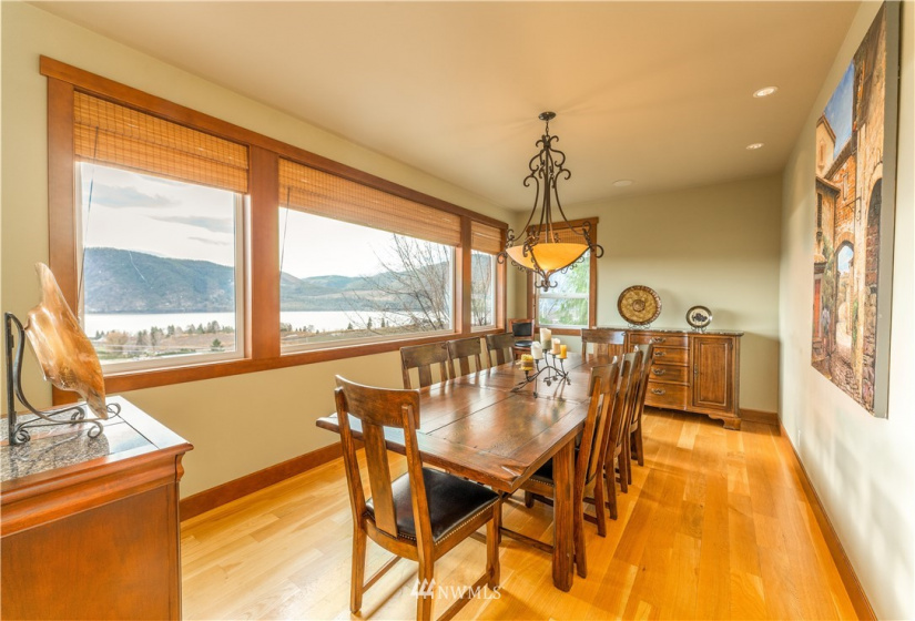 103 American Way, Manson, Washington 98831, 3 Bedrooms Bedrooms, ,2 BathroomsBathrooms,Residential,For Sale,American Way,NWM1869545