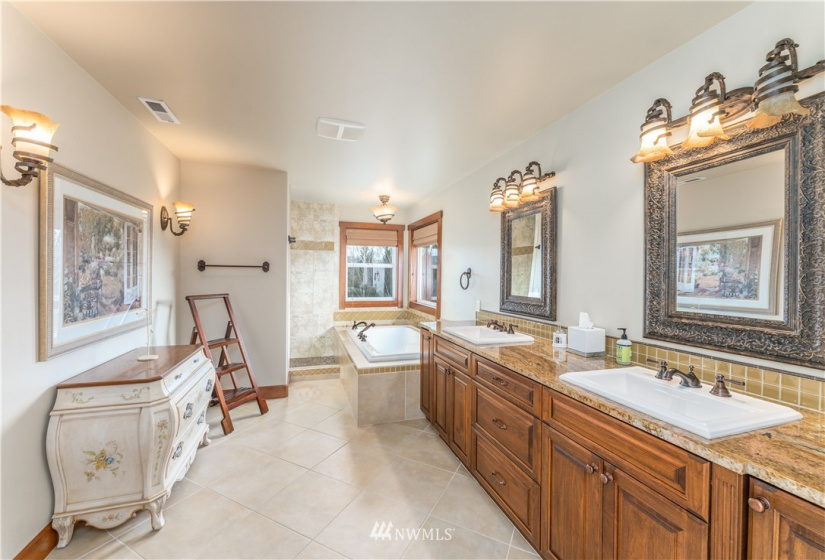 103 American Way, Manson, Washington 98831, 3 Bedrooms Bedrooms, ,2 BathroomsBathrooms,Residential,For Sale,American Way,NWM1869545
