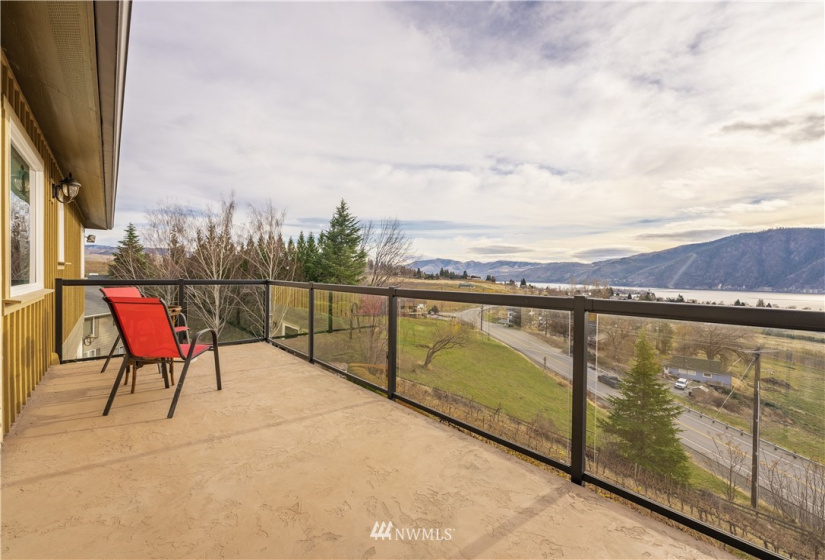 103 American Way, Manson, Washington 98831, 3 Bedrooms Bedrooms, ,2 BathroomsBathrooms,Residential,For Sale,American Way,NWM1869545