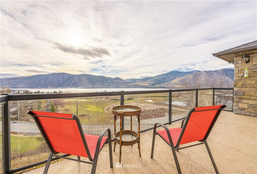 103 American Way, Manson, Washington 98831, 3 Bedrooms Bedrooms, ,2 BathroomsBathrooms,Residential,For Sale,American Way,NWM1869545