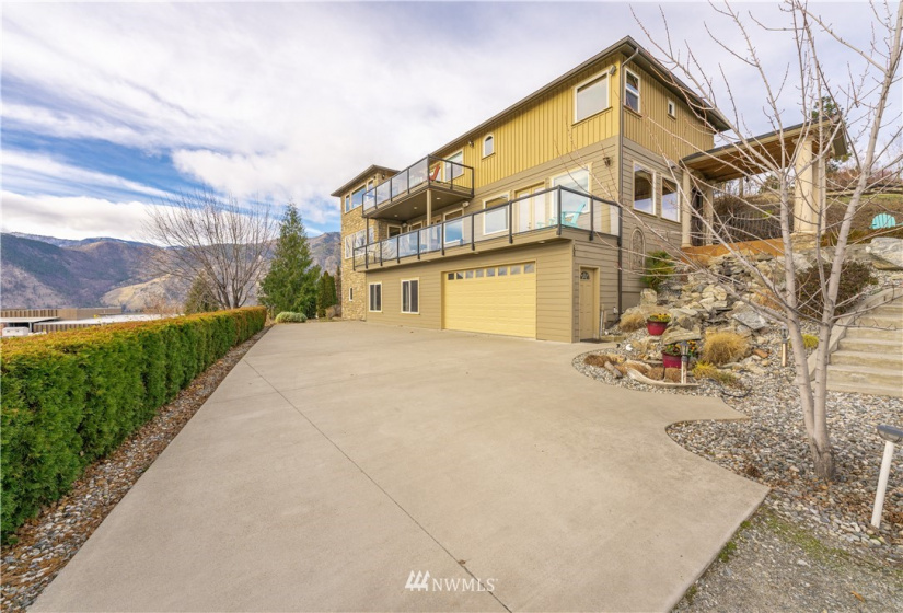 103 American Way, Manson, Washington 98831, 3 Bedrooms Bedrooms, ,2 BathroomsBathrooms,Residential,For Sale,American Way,NWM1869545