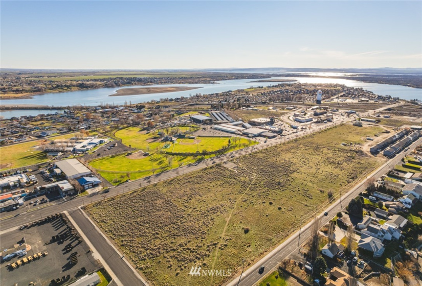 2308 Broadway, Moses Lake, Washington 98837, ,Land,For Sale,Broadway,NWM1869559