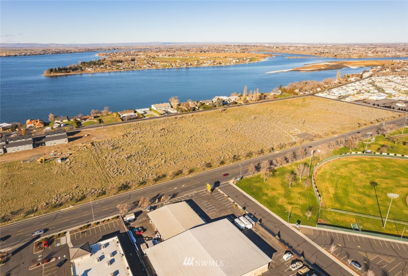 2308 Broadway, Moses Lake, Washington 98837, ,Land,For Sale,Broadway,NWM1869559