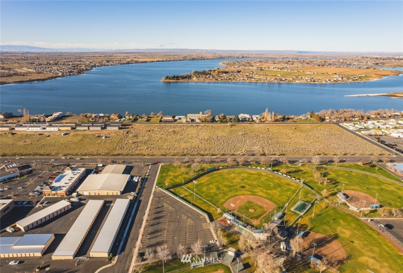 2308 Broadway, Moses Lake, Washington 98837, ,Land,For Sale,Broadway,NWM1869559