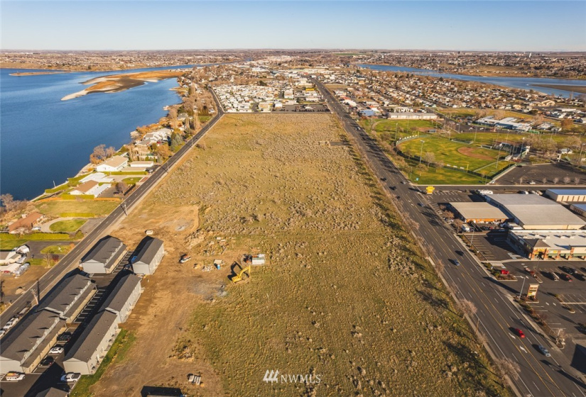 2308 Broadway, Moses Lake, Washington 98837, ,Land,For Sale,Broadway,NWM1869559