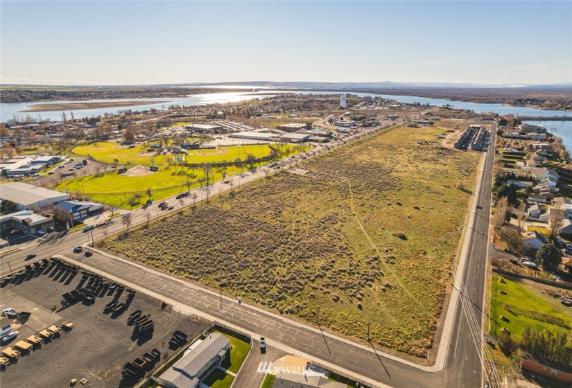 2308 Broadway, Moses Lake, Washington 98837, ,Land,For Sale,Broadway,NWM1869559