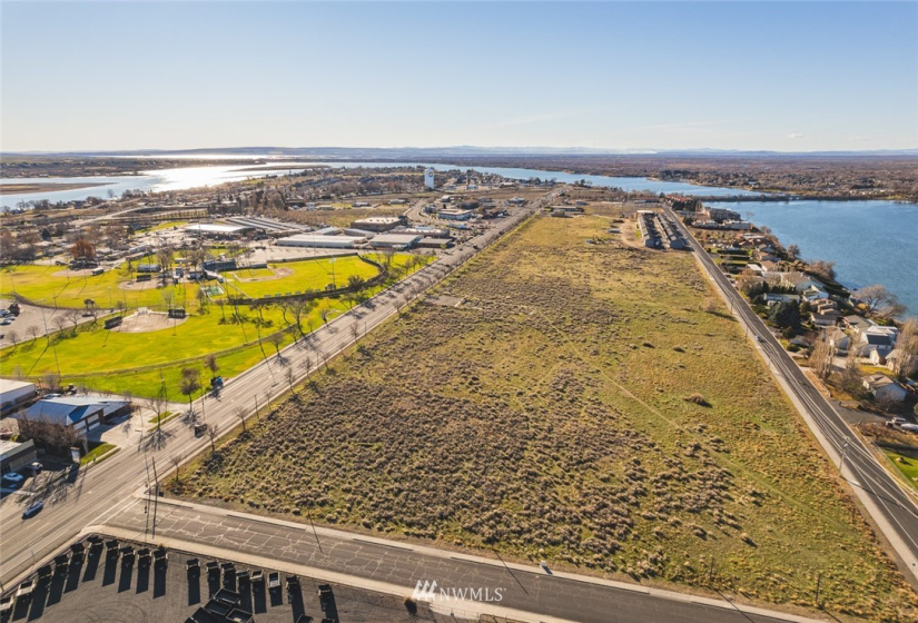 2308 Broadway, Moses Lake, Washington 98837, ,Land,For Sale,Broadway,NWM1869559