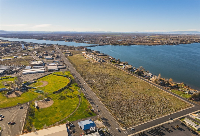 2308 Broadway, Moses Lake, Washington 98837, ,Land,For Sale,Broadway,NWM1869559