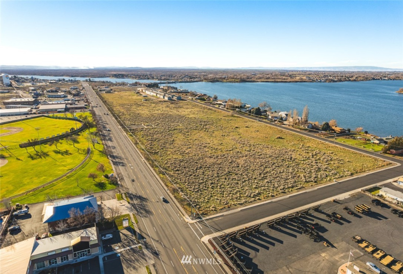 2308 Broadway, Moses Lake, Washington 98837, ,Land,For Sale,Broadway,NWM1869559