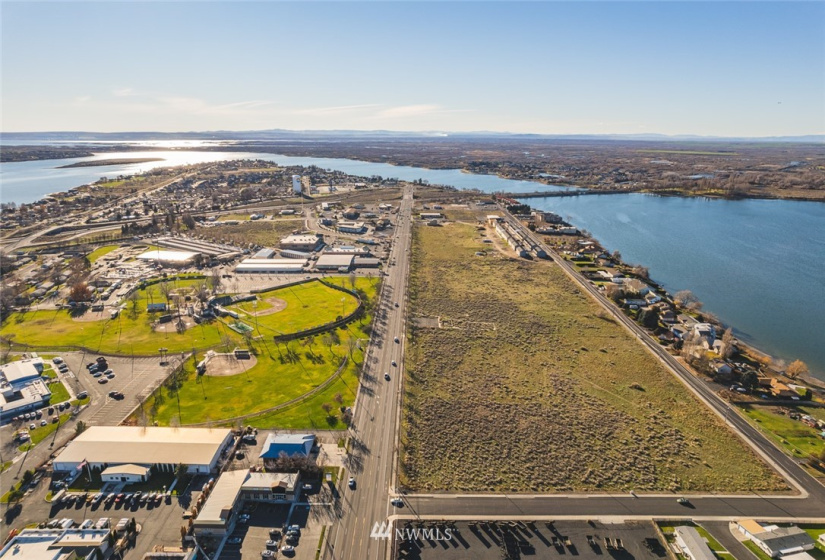 2308 Broadway, Moses Lake, Washington 98837, ,Land,For Sale,Broadway,NWM1869559