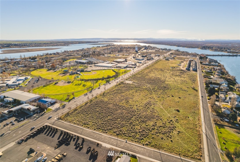 2308 Broadway, Moses Lake, Washington 98837, ,Land,For Sale,Broadway,NWM1869559