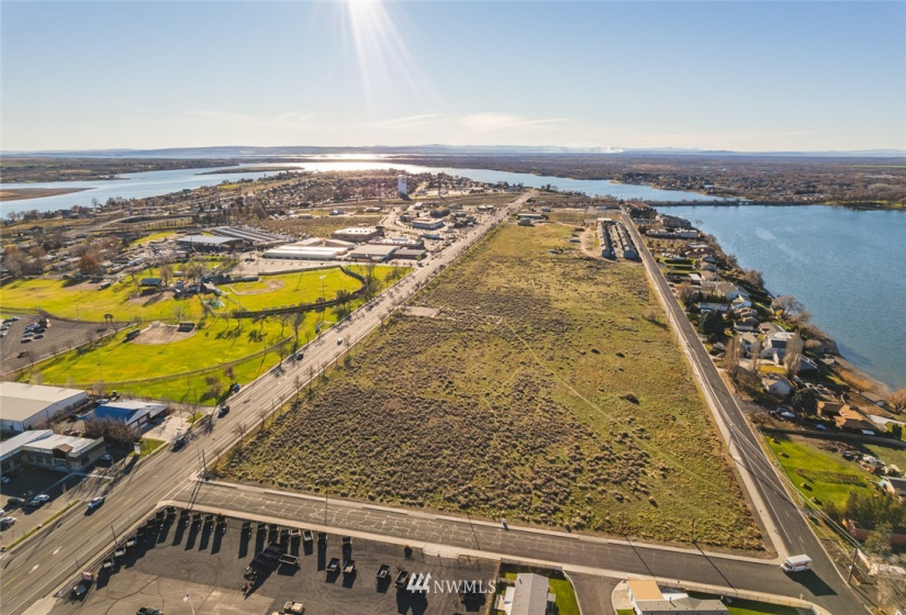 2308 Broadway, Moses Lake, Washington 98837, ,Land,For Sale,Broadway,NWM1869559