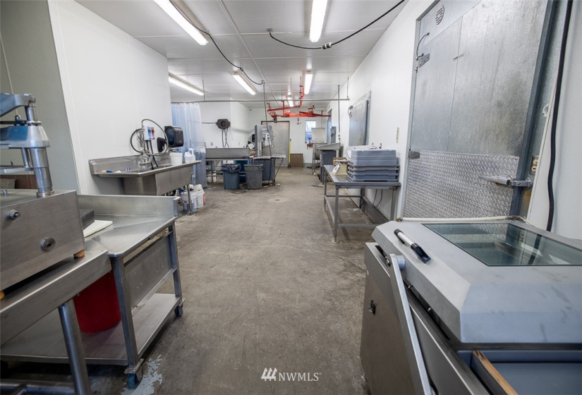 38 Tonasket Shop, Tonasket, Washington 98855, ,Commercial Sale,For Sale,Tonasket Shop,NWM1869066