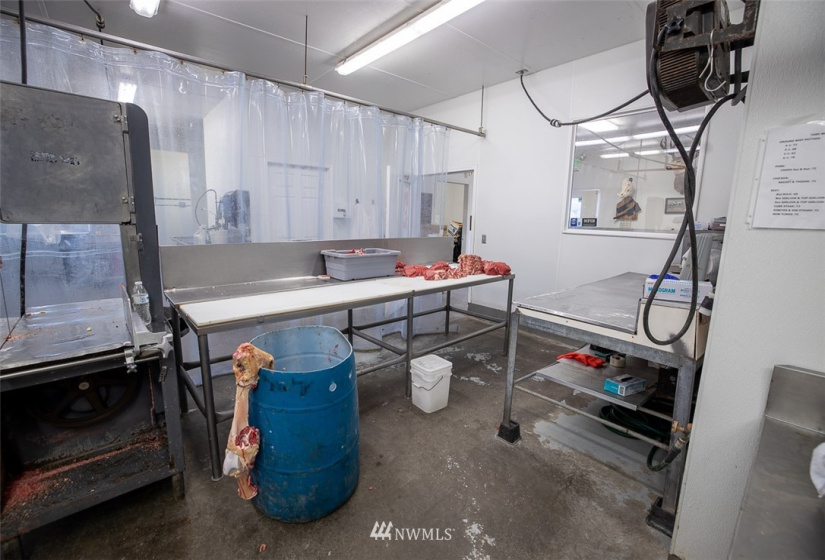 38 Tonasket Shop, Tonasket, Washington 98855, ,Commercial Sale,For Sale,Tonasket Shop,NWM1869066