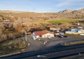 38 Tonasket Shop, Tonasket, Washington 98855, ,Commercial Sale,For Sale,Tonasket Shop,NWM1869066