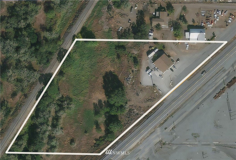 38 Tonasket Shop, Tonasket, Washington 98855, ,Commercial Sale,For Sale,Tonasket Shop,NWM1869066