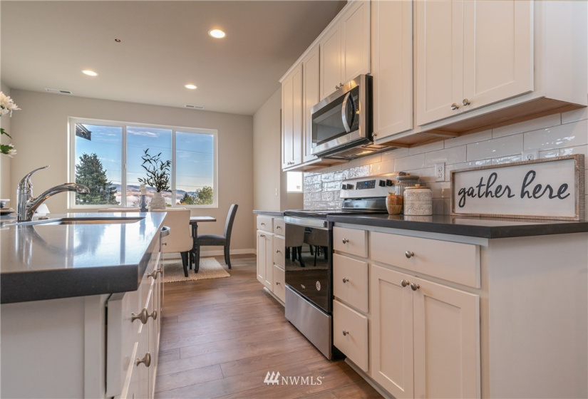 223 Sienna, Wenatchee, Washington 98801, 4 Bedrooms Bedrooms, ,2 BathroomsBathrooms,Residential,For Sale,Sienna Heights,Sienna,NWM1869528