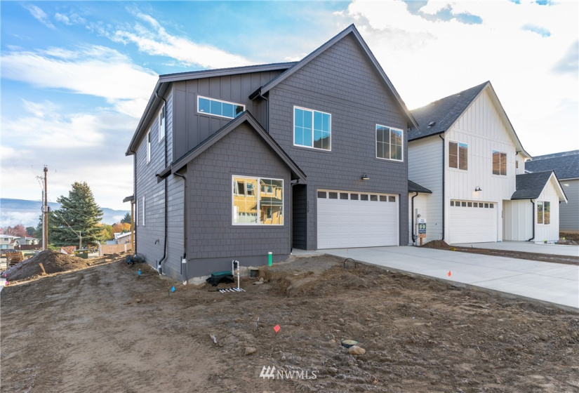 223 Sienna, Wenatchee, Washington 98801, 4 Bedrooms Bedrooms, ,2 BathroomsBathrooms,Residential,For Sale,Sienna Heights,Sienna,NWM1869528