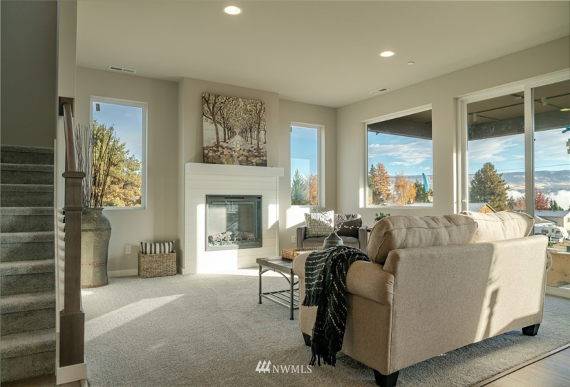 239 Sienna, Wenatchee, Washington 98801, 4 Bedrooms Bedrooms, ,2 BathroomsBathrooms,Residential,For Sale,Sienna Heights,Sienna,NWM1869457