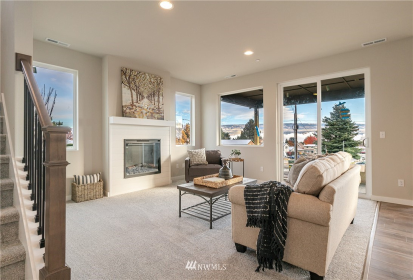 239 Sienna, Wenatchee, Washington 98801, 4 Bedrooms Bedrooms, ,2 BathroomsBathrooms,Residential,For Sale,Sienna Heights,Sienna,NWM1869457