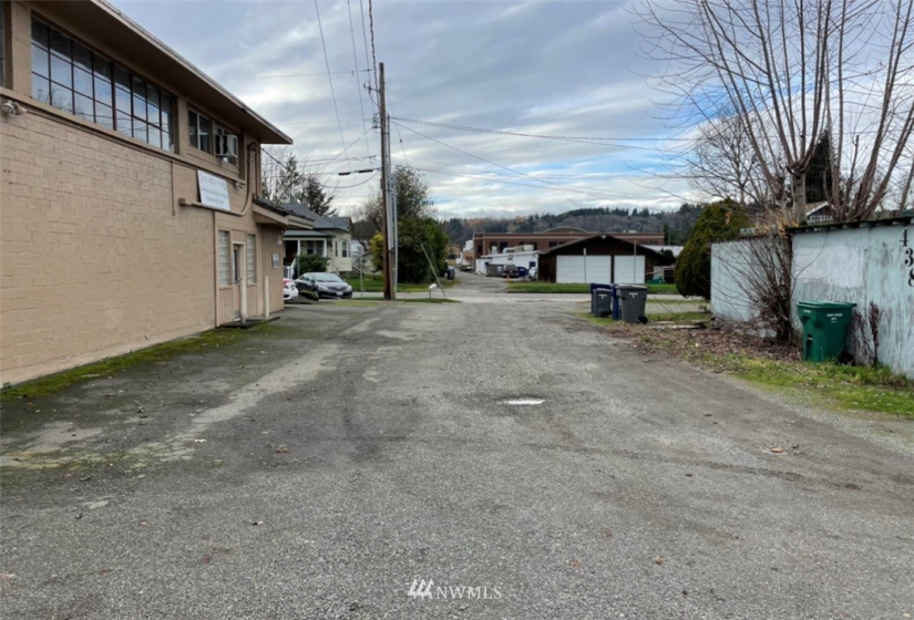 438 Main, Auburn, Washington 98001, 5 Bedrooms Bedrooms, ,1 BathroomBathrooms,Residential,For Sale,Main,NWM1869444