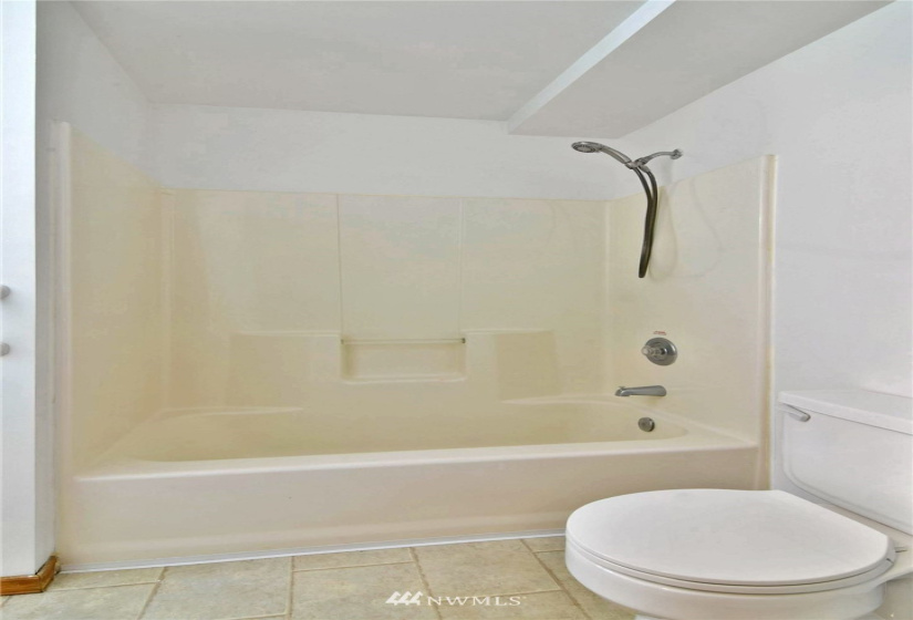 5314 192nd, Lynnwood, Washington 98036, 2 Bedrooms Bedrooms, ,1 BathroomBathrooms,Residential Lease,For Rent,192nd,NWM1869663