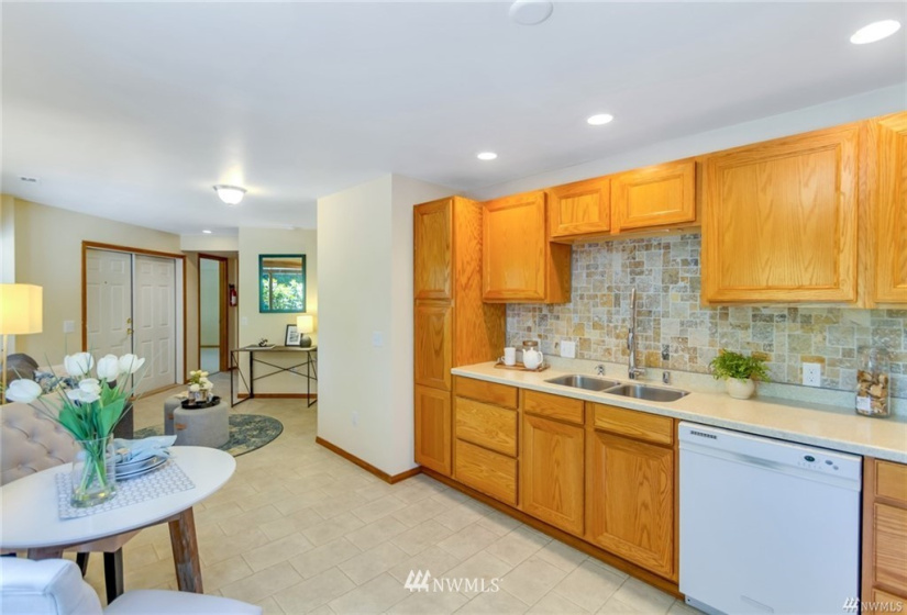 5314 192nd, Lynnwood, Washington 98036, 2 Bedrooms Bedrooms, ,1 BathroomBathrooms,Residential Lease,For Rent,192nd,NWM1869663