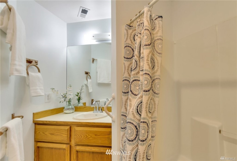 5314 192nd, Lynnwood, Washington 98036, 2 Bedrooms Bedrooms, ,1 BathroomBathrooms,Residential Lease,For Rent,192nd,NWM1869663