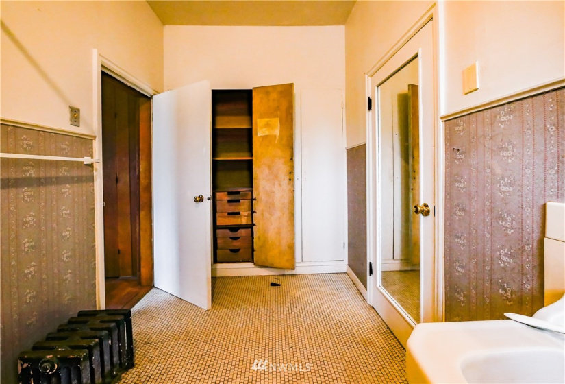 403 3rd, Shelton, Washington 98584, 4 Bedrooms Bedrooms, ,2 BathroomsBathrooms,Residential,For Sale,3rd,NWM1869476