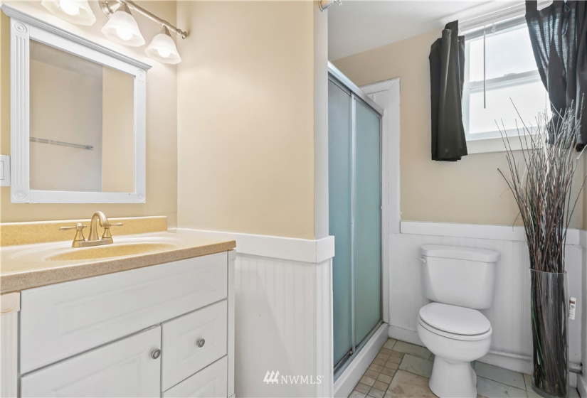 7737 Sunnyside, Seattle, Washington 98103, 4 Bedrooms Bedrooms, ,1 BathroomBathrooms,Residential Lease,For Rent,Pitner's Fourth Addition,Sunnyside,NWM1869871