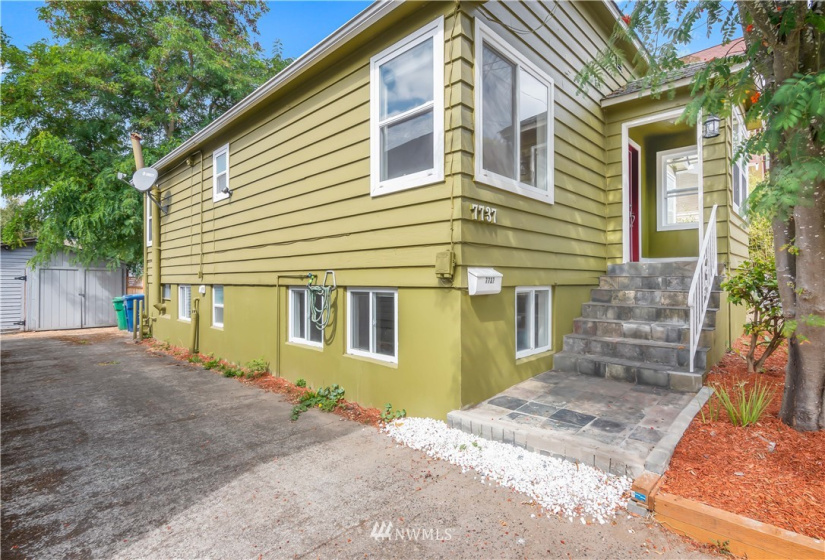 7737 Sunnyside, Seattle, Washington 98103, 4 Bedrooms Bedrooms, ,1 BathroomBathrooms,Residential Lease,For Rent,Pitner's Fourth Addition,Sunnyside,NWM1869871