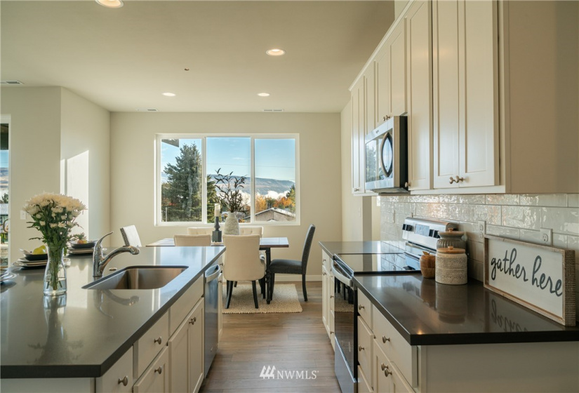 219 Sienna, Wenatchee, Washington 98801, 3 Bedrooms Bedrooms, ,2 BathroomsBathrooms,Residential,For Sale,Sienna Heights,Sienna,NWM1869918