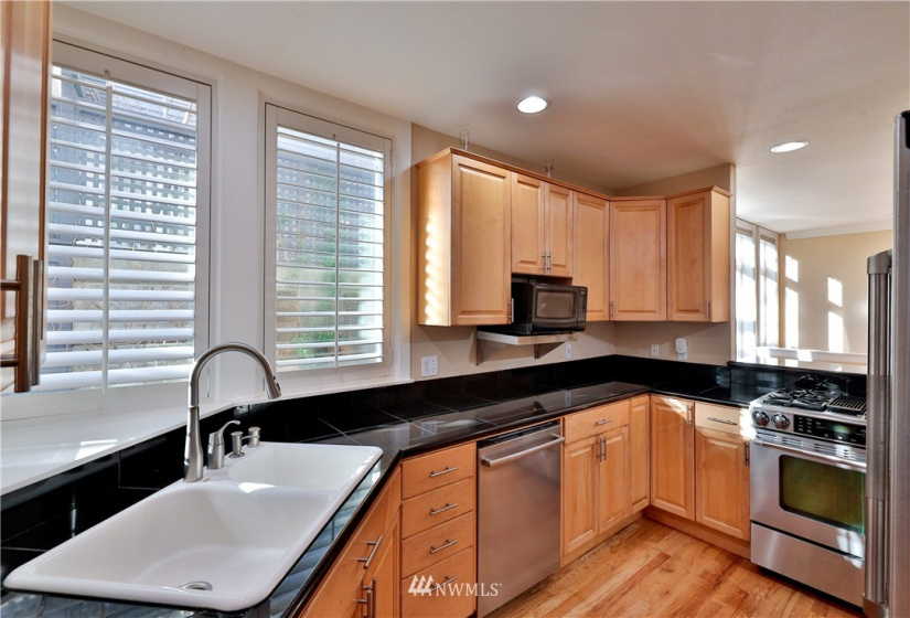 1007 5th, Seattle, Washington 98109, 3 Bedrooms Bedrooms, ,2 BathroomsBathrooms,Residential,For Sale,5th,NWM1869950