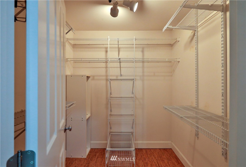 1007 5th, Seattle, Washington 98109, 3 Bedrooms Bedrooms, ,2 BathroomsBathrooms,Residential,For Sale,5th,NWM1869950