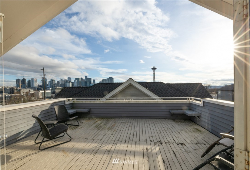 1007 5th, Seattle, Washington 98109, 3 Bedrooms Bedrooms, ,2 BathroomsBathrooms,Residential,For Sale,5th,NWM1869950
