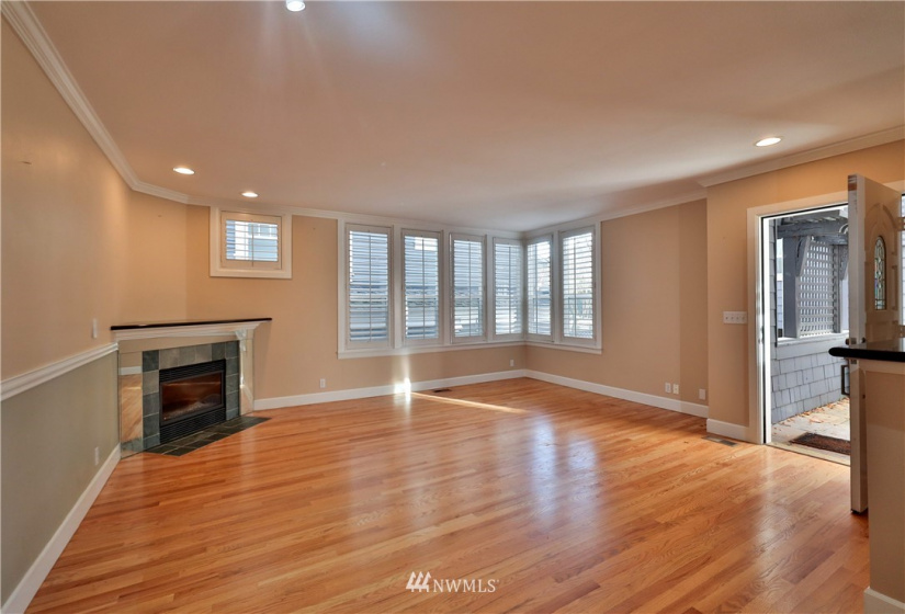 1007 5th, Seattle, Washington 98109, 3 Bedrooms Bedrooms, ,2 BathroomsBathrooms,Residential,For Sale,5th,NWM1869950