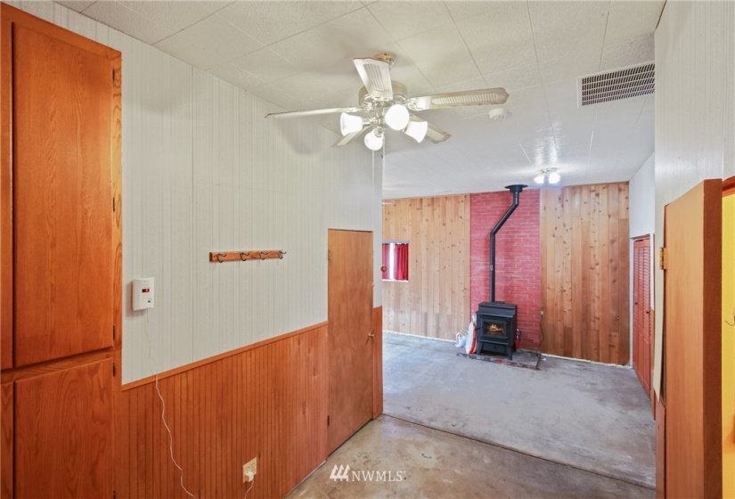 36301 50th, Eatonville, Washington 98328, 4 Bedrooms Bedrooms, ,2 BathroomsBathrooms,Residential,For Sale,50th,NWM1868486