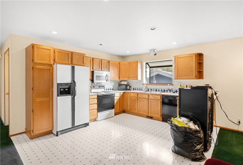19525 108th, Renton, Washington 98055, ,Land,For Sale,Panther Lake Garden Trs,108th,NWM1869262