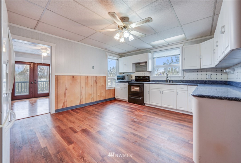 5508 1st, Everett, Washington 98203, 3 Bedrooms Bedrooms, ,Residential Lease,For Rent,1st,NWM1870085