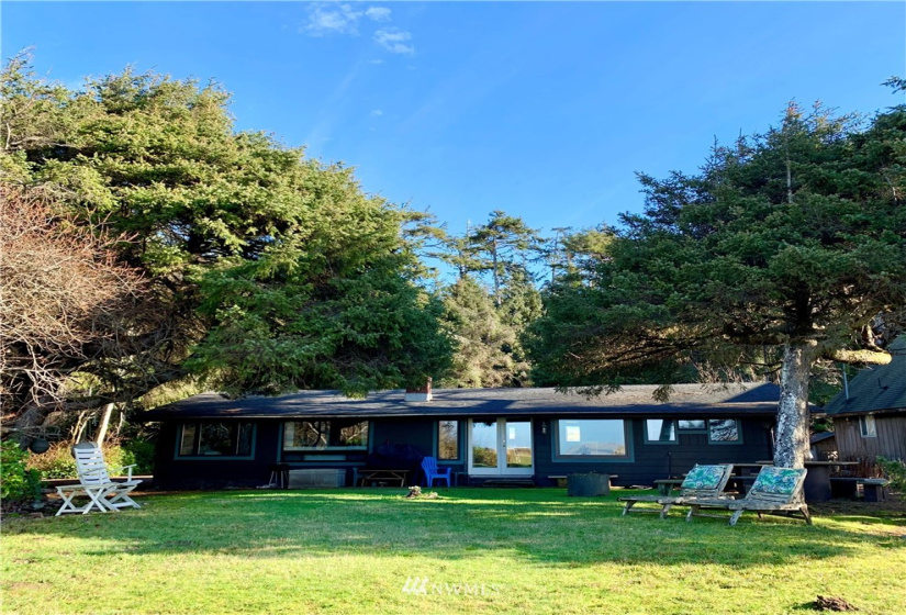2 Cedar, Pacific Beach, Washington 98571, 3 Bedrooms Bedrooms, ,2 BathroomsBathrooms,Residential,For Sale,Cedar,NWM1869882
