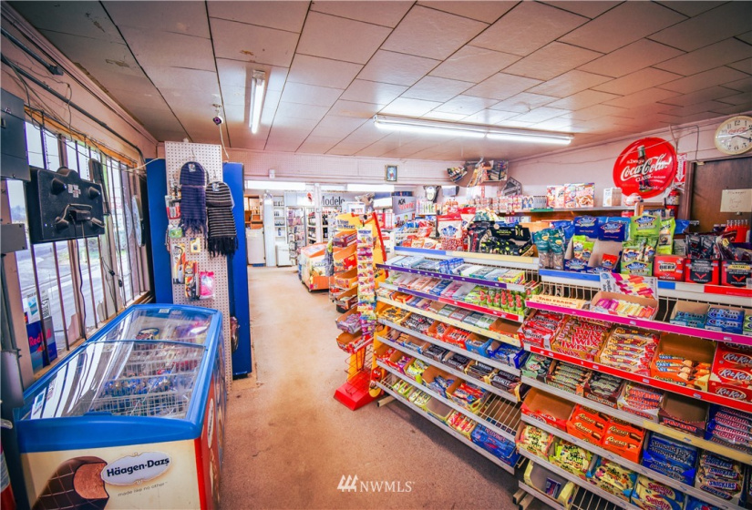 1306 BIRCHBAY LYNDEN RD, Lynden, Washington 98264, ,Commercial Sale,For Sale,BIRCHBAY LYNDEN RD,NWM1869316