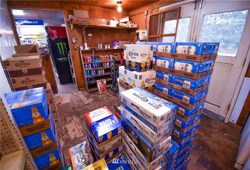 1306 BIRCHBAY LYNDEN RD, Lynden, Washington 98264, ,Commercial Sale,For Sale,BIRCHBAY LYNDEN RD,NWM1869316