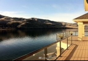280 Brimstone, Chelan, Washington 98816, 5 Bedrooms Bedrooms, ,5 BathroomsBathrooms,Residential,For Sale,Brimstone,NWM1870299